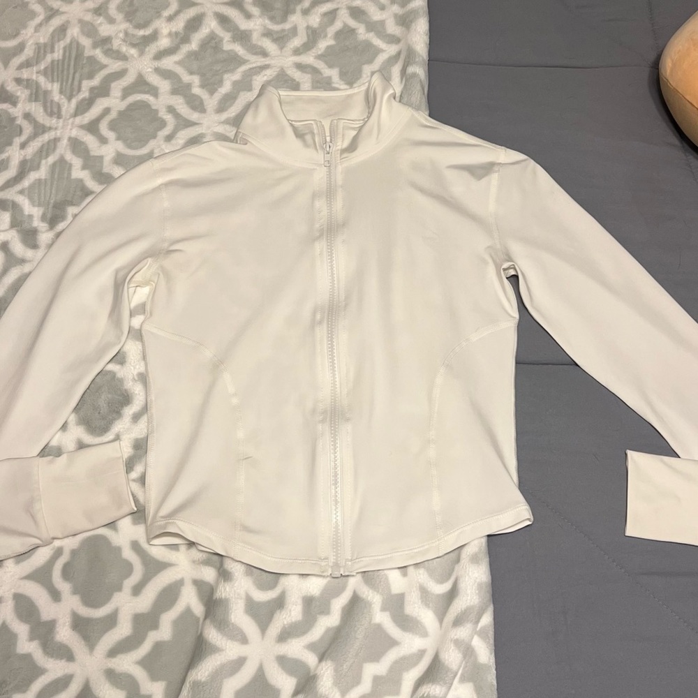 Amazon brand, women’s active wear jacket, size small.